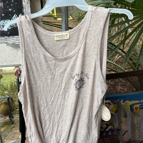 NWT bundle of 2 Black and Beige Graphic Tank Tops - Picture 7 of 10